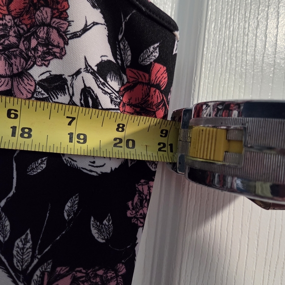 Torrid Floral Skull Scuba Skater Dress- Size 2x (I think- READ DESCRIPTION) - Picture 6 of 9